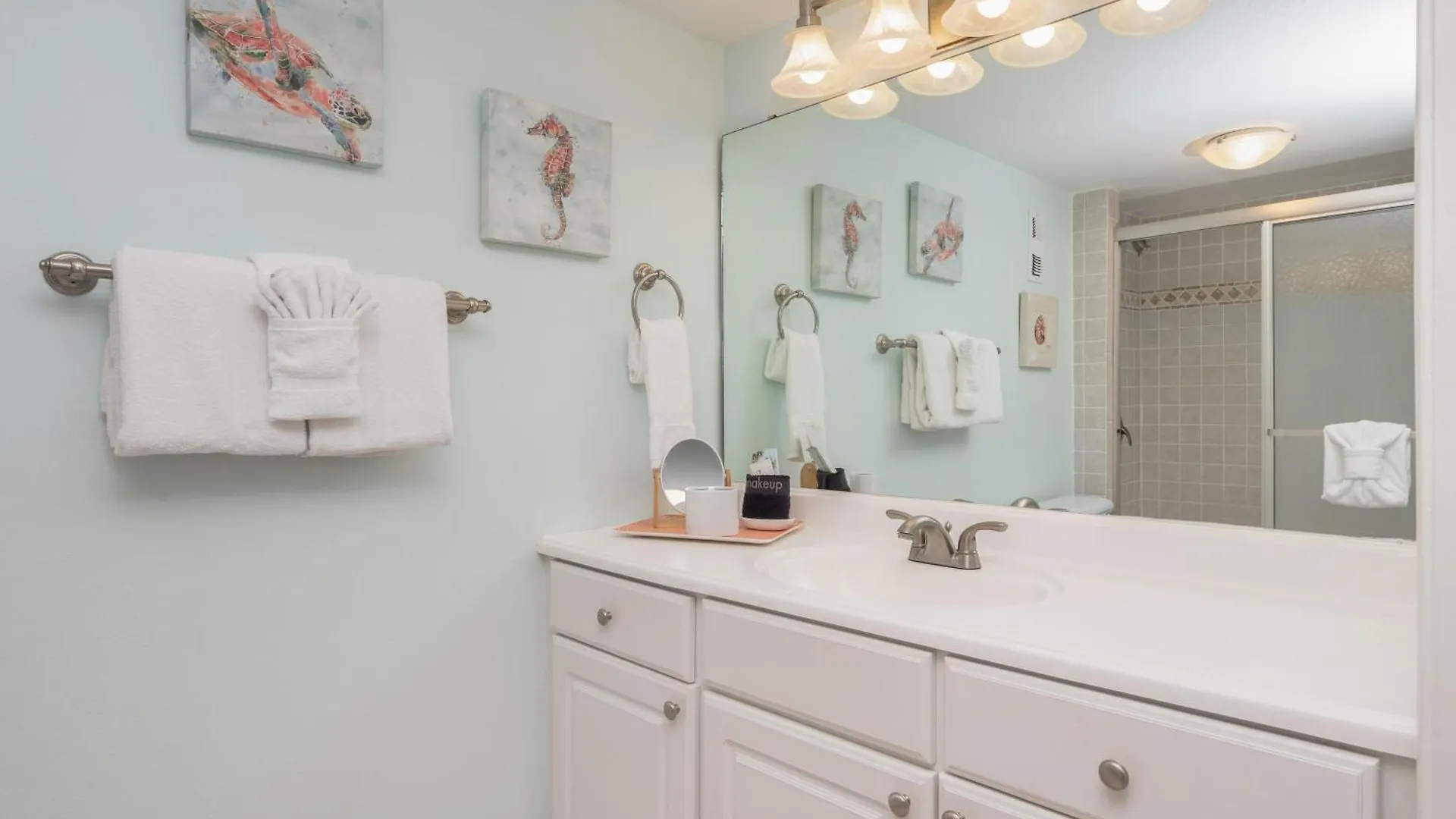 1095 Shoreline - Bedroom Beach Front Condo Free Beach Setup Destin 0*,  United States