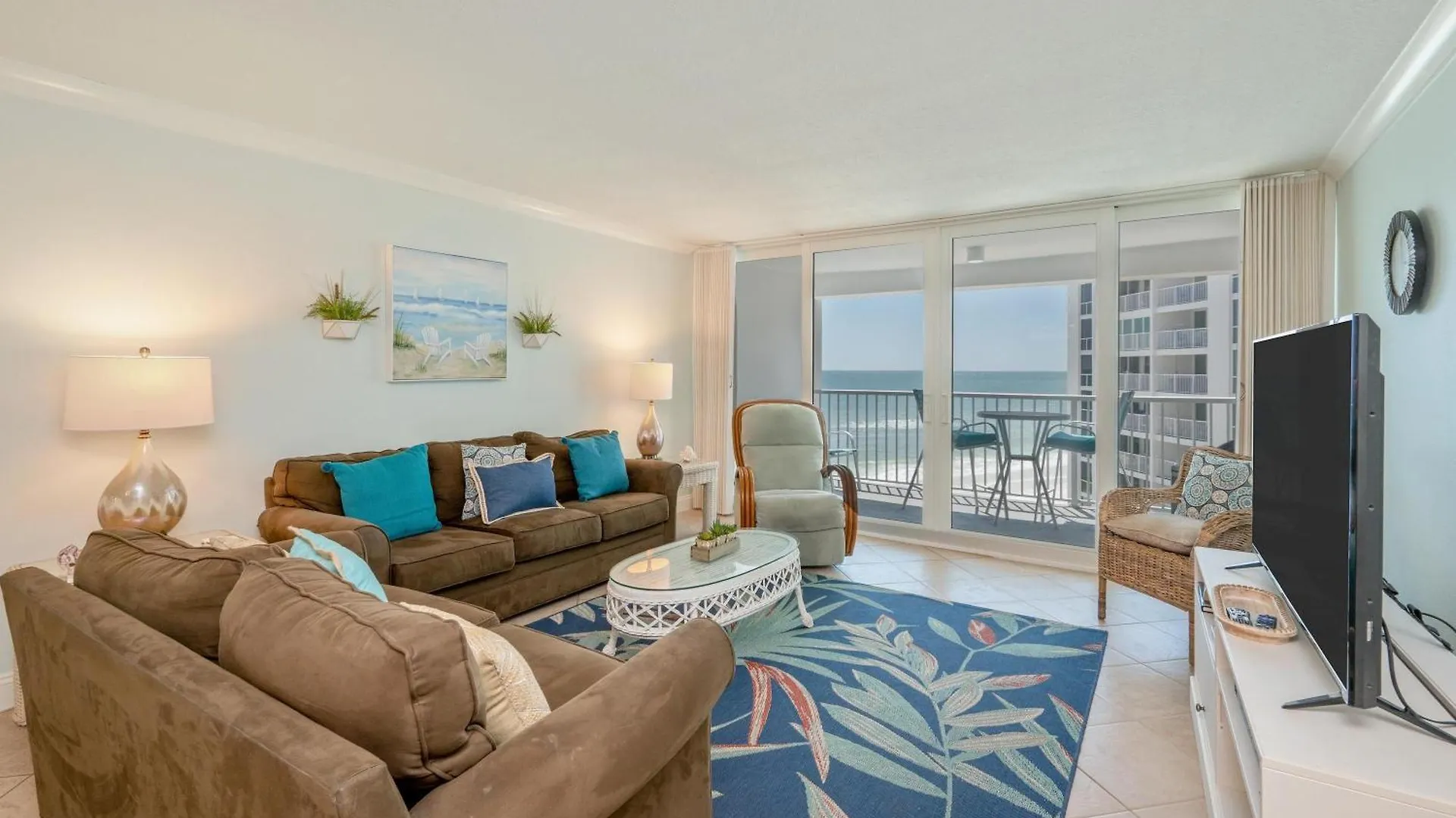 1095 Shoreline - Bedroom Beach Front Condo Free Beach Setup Destin