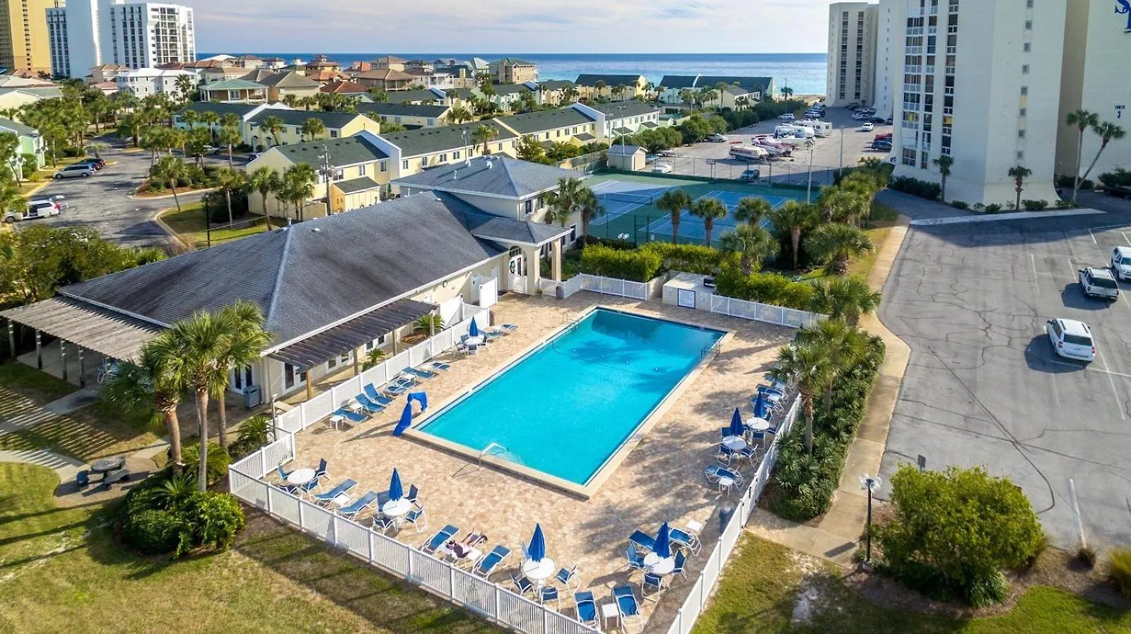 Holiday home 1095 Shoreline - Bedroom Beach Front Condo Free Beach Setup Destin United States